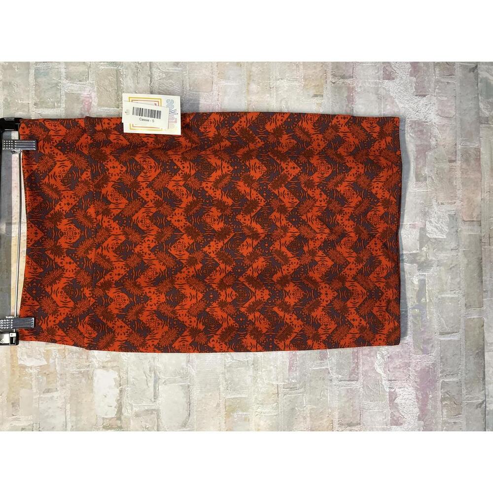 LuLaRoe Cassie Skirt NWT Small